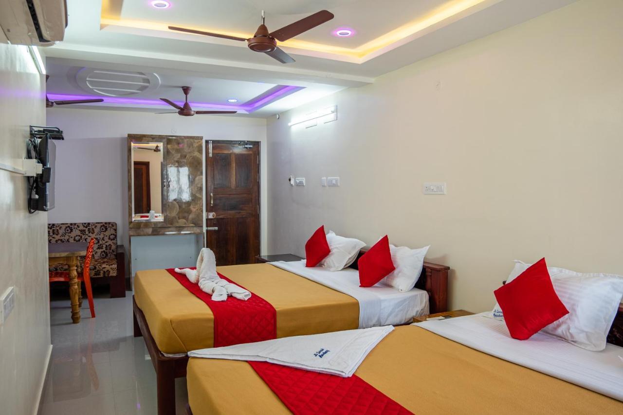 Le Suresh Guest House Pondicherry Exteriör bild